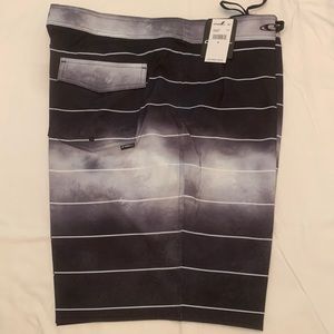 O’Neill black and gray board shorts